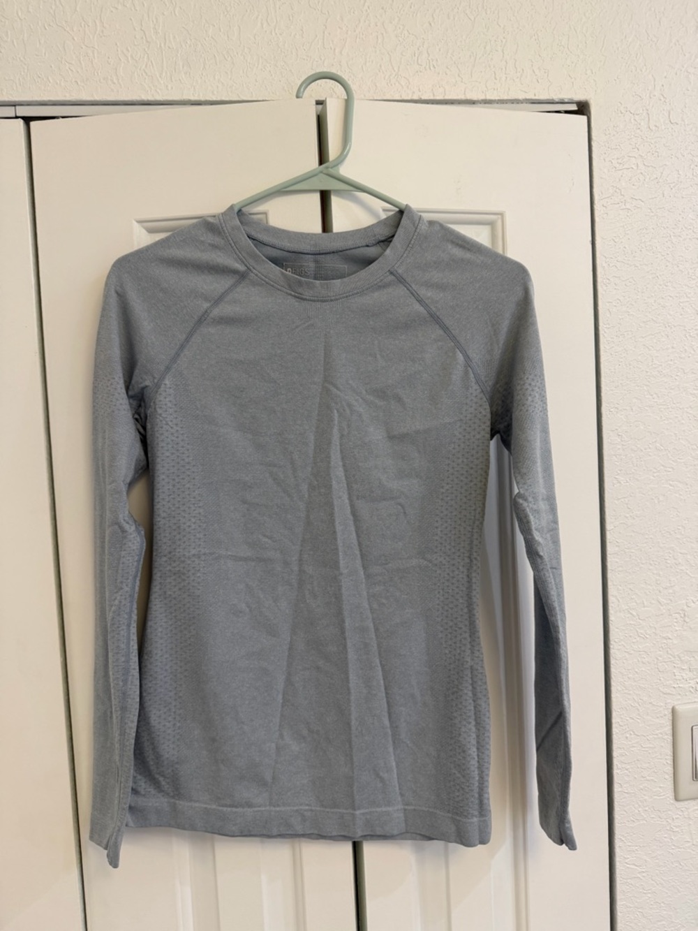 Figs Seamless Long Sleeve under scrub in Light Blue/Gray